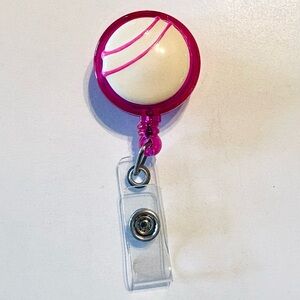 Retractable badge holder